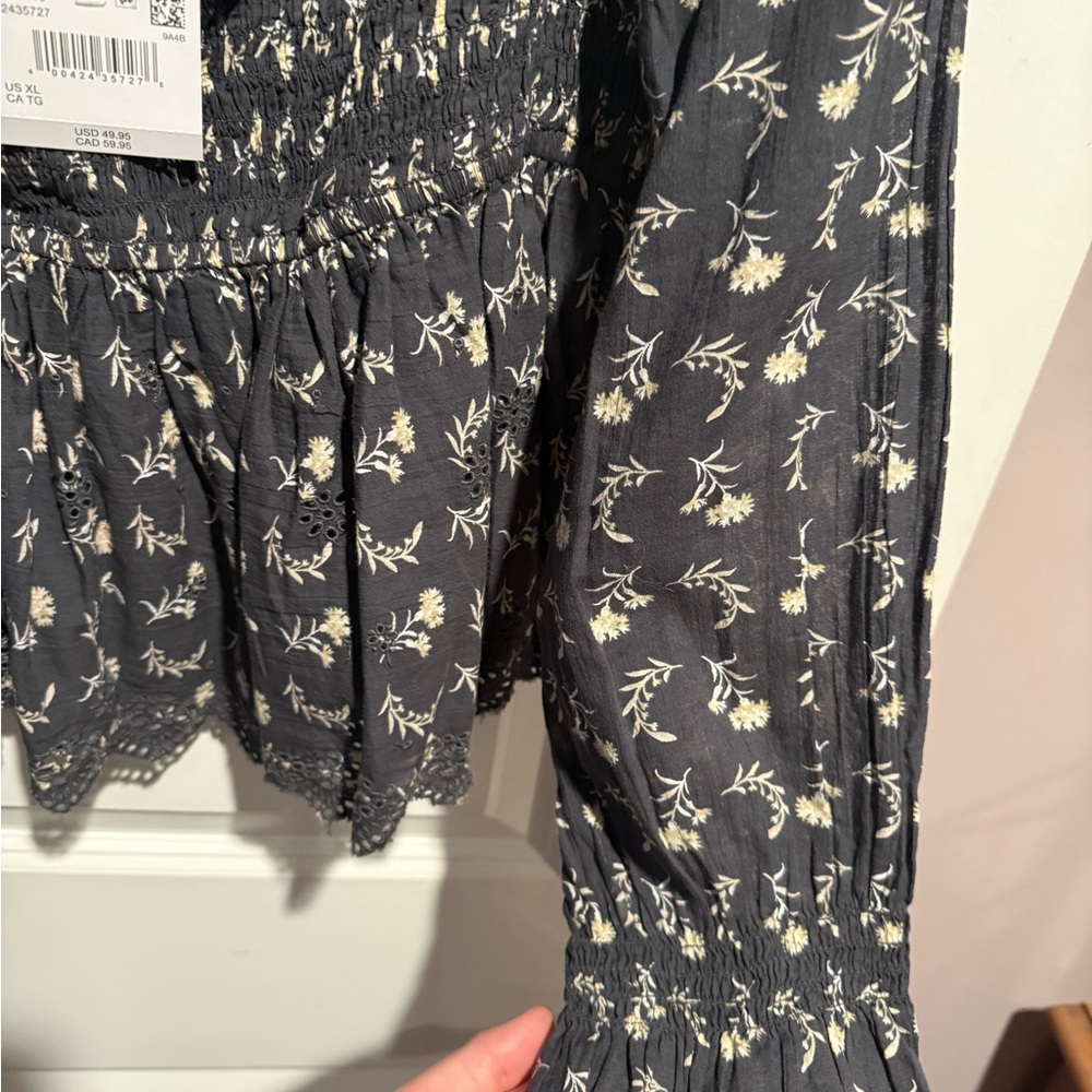 American Eagle Outfitters Dark Floral Smocked Blouse - Picture 3 of 3